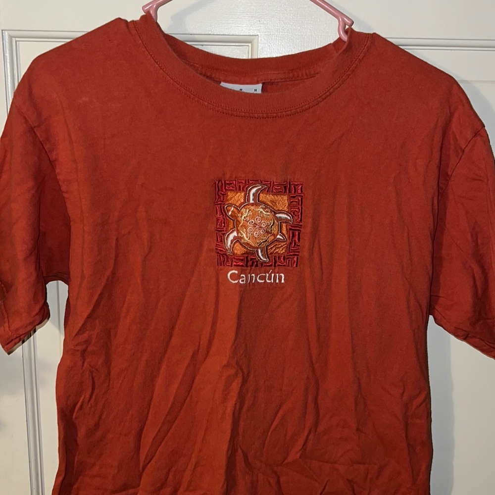 Cancun orange knitted embroidered turtle tee